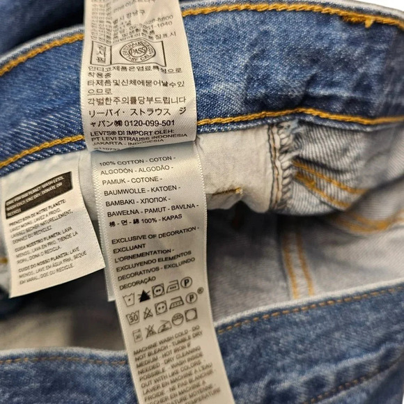 Levi's Womens High Waisted Straight Jeans Size 28 Blue Distressed  Zip Fly - Picture 9 of 9